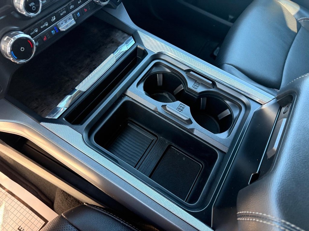 Ford Super Duty F-250 SRW Vehicle Full-screen Gallery Image 19