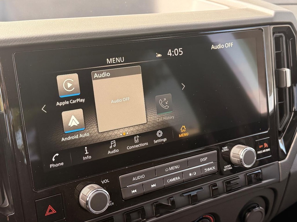 Nissan Frontier Vehicle Full-screen Gallery Image 08