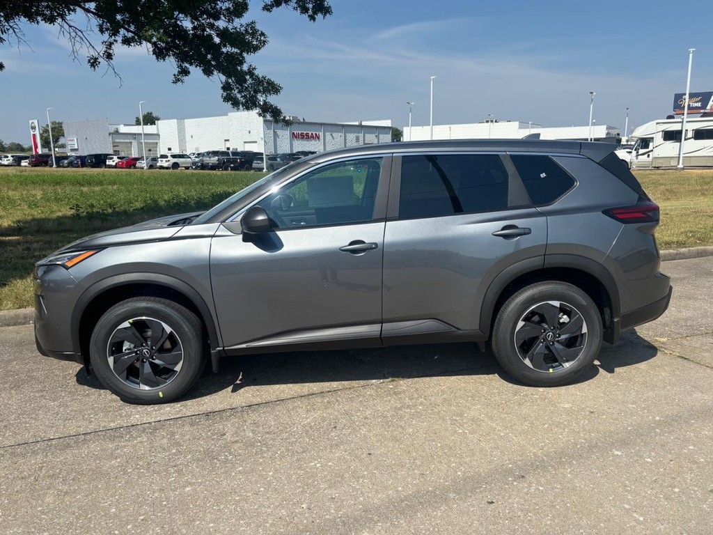 Nissan Rogue Vehicle Full-screen Gallery Image 19