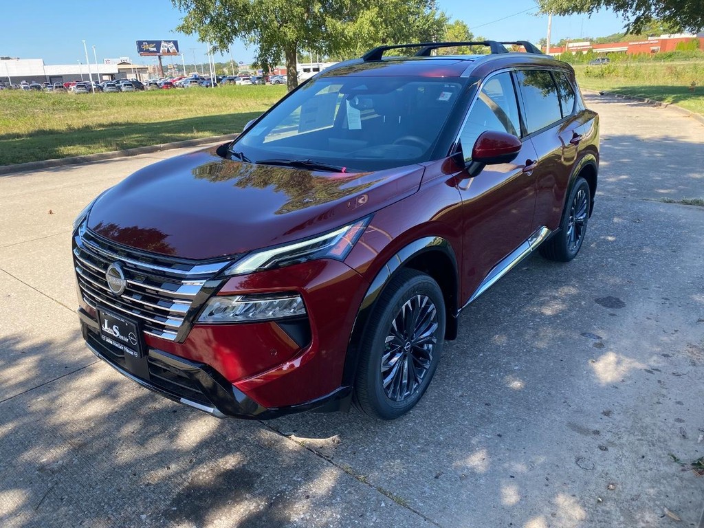 Nissan Rogue Vehicle Full-screen Gallery Image 02