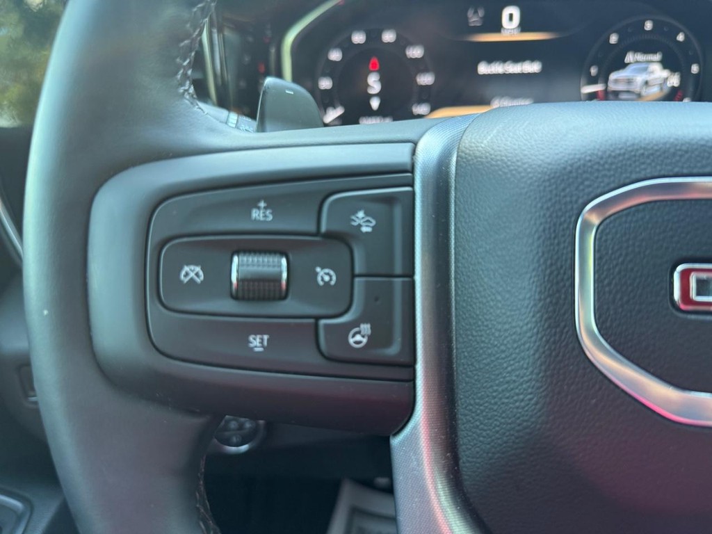 GMC Sierra 1500 Vehicle Full-screen Gallery Image 26