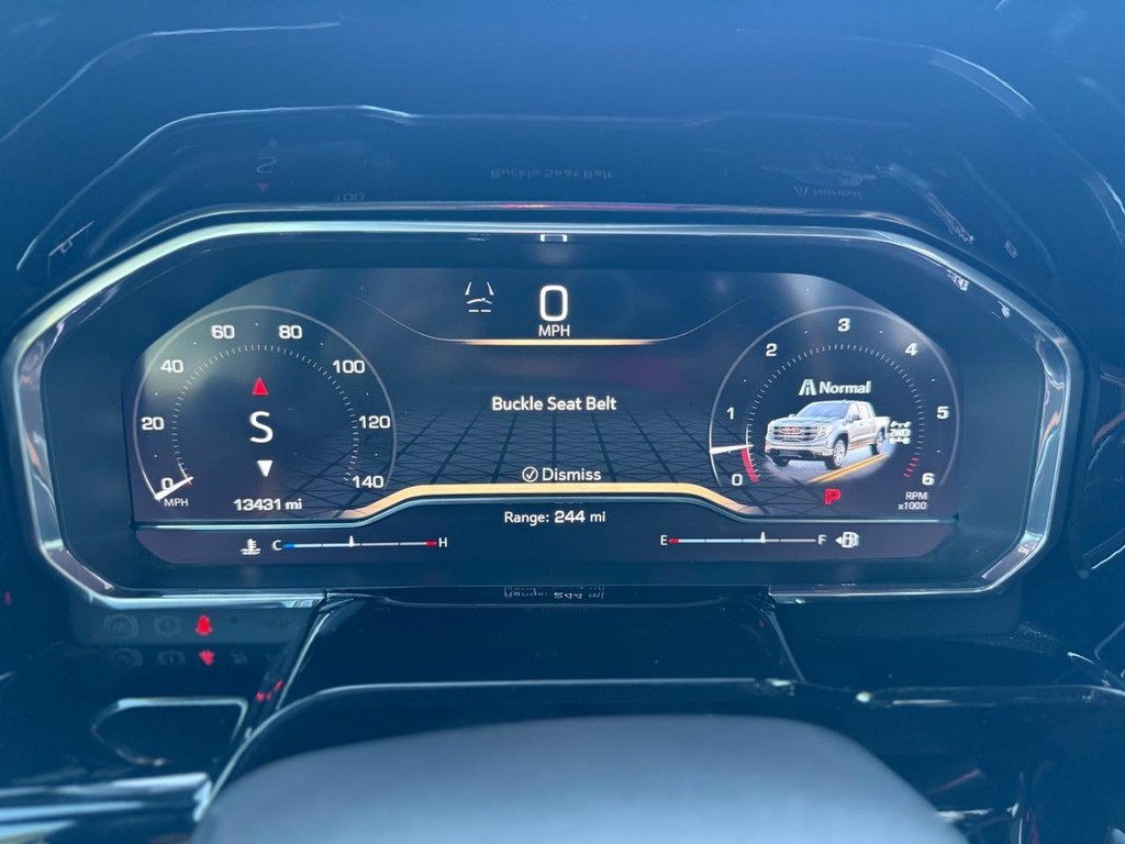 GMC Sierra 1500 Vehicle Full-screen Gallery Image 28