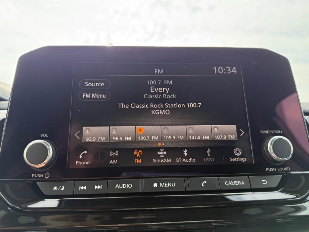 Nissan Pathfinder Vehicle Full-screen Gallery Image 26