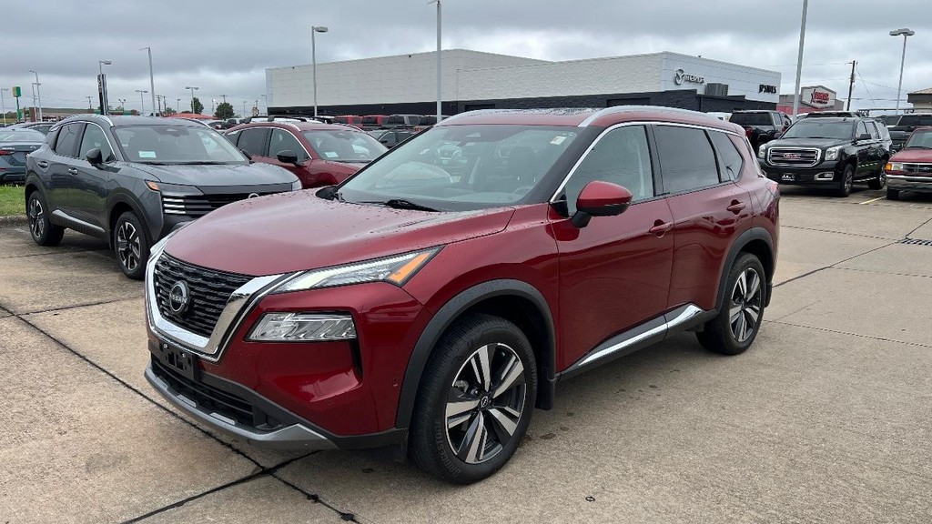 Nissan Rogue Vehicle Full-screen Gallery Image 07