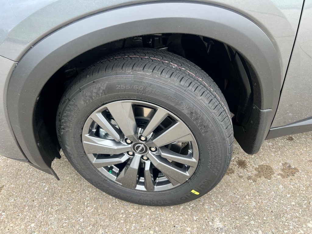 Nissan Pathfinder Vehicle Full-screen Gallery Image 05