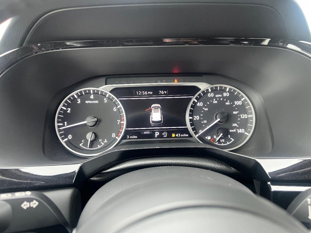 Nissan Pathfinder Vehicle Full-screen Gallery Image 08