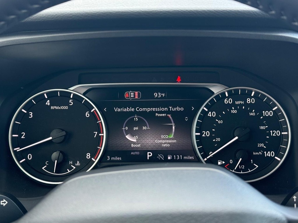 Nissan Rogue Vehicle Full-screen Gallery Image 12