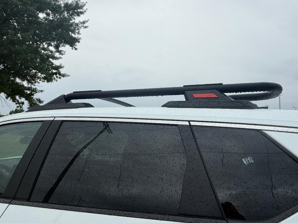 Nissan Rogue Vehicle Full-screen Gallery Image 15