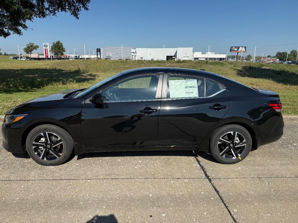 Nissan Sentra Vehicle Full-screen Gallery Image 17