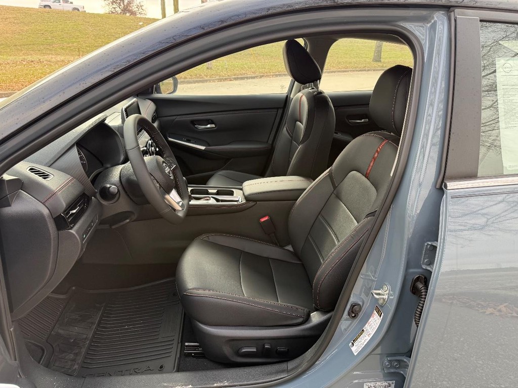 Nissan Sentra Vehicle Full-screen Gallery Image 19