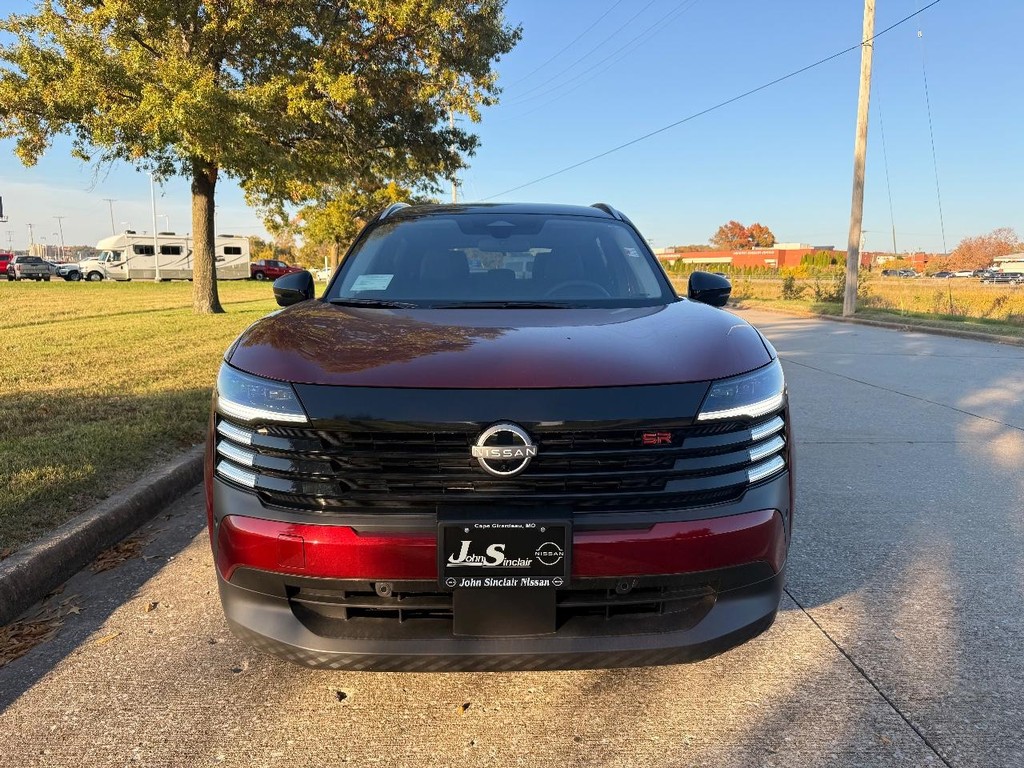 Nissan Kicks Vehicle Full-screen Gallery Image 25