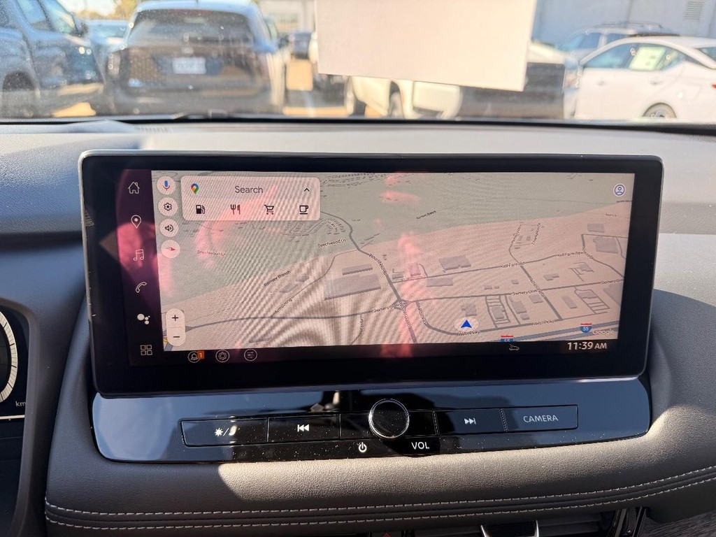 Nissan Rogue Vehicle Full-screen Gallery Image 09