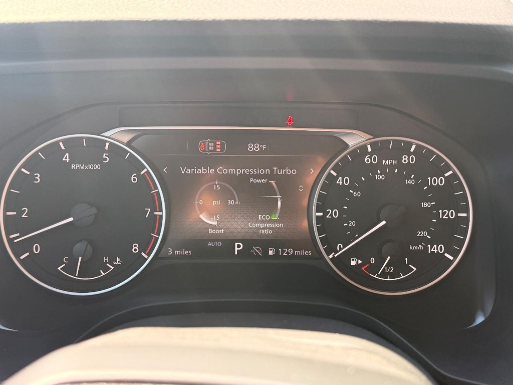 Nissan Rogue Vehicle Full-screen Gallery Image 13