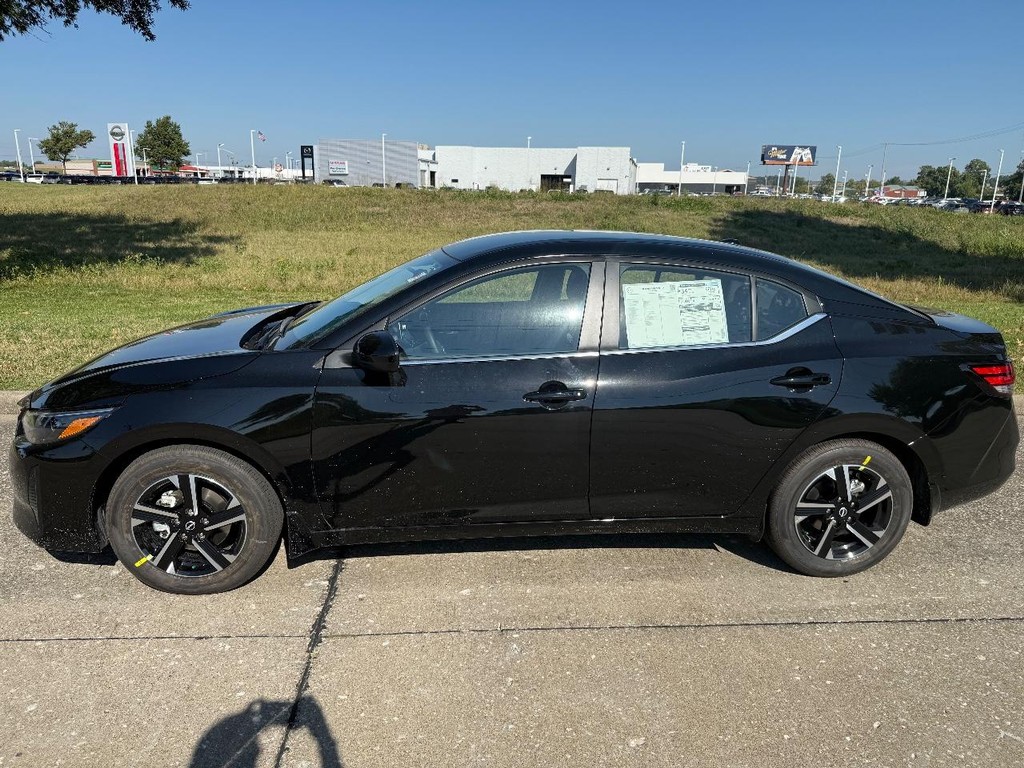 Nissan Sentra Vehicle Full-screen Gallery Image 16