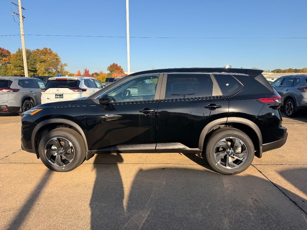 Nissan Rogue Vehicle Full-screen Gallery Image 29