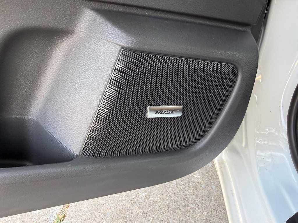 Nissan Sentra Vehicle Full-screen Gallery Image 16