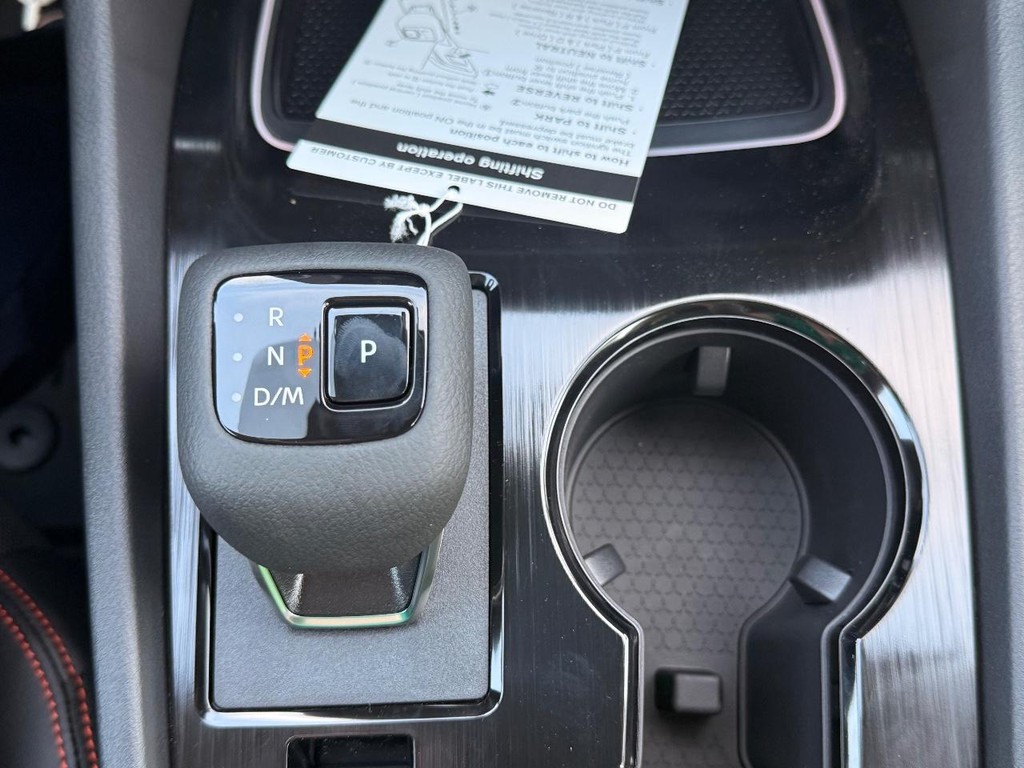 Nissan Rogue Vehicle Full-screen Gallery Image 20