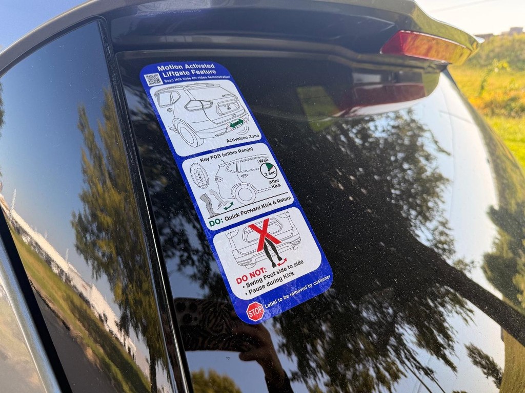 Nissan Rogue Vehicle Full-screen Gallery Image 18