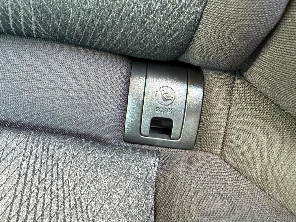 Nissan Rogue Vehicle Full-screen Gallery Image 12