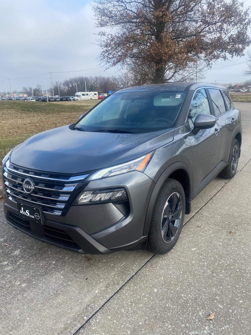 Nissan Rogue Vehicle Full-screen Gallery Image 08