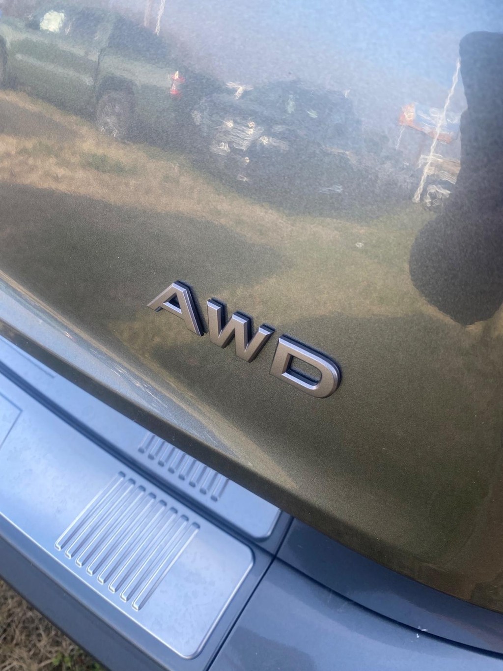 Nissan Rogue Vehicle Full-screen Gallery Image 18