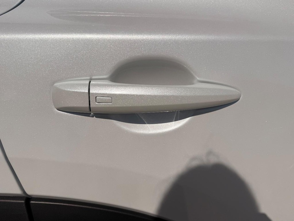 Nissan Pathfinder Vehicle Full-screen Gallery Image 14