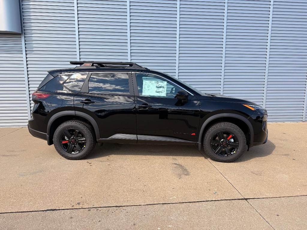 Nissan Rogue Vehicle Full-screen Gallery Image 26