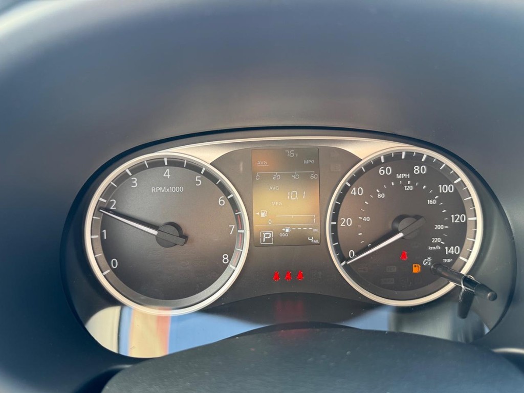 Nissan Kicks Play Vehicle Full-screen Gallery Image 11