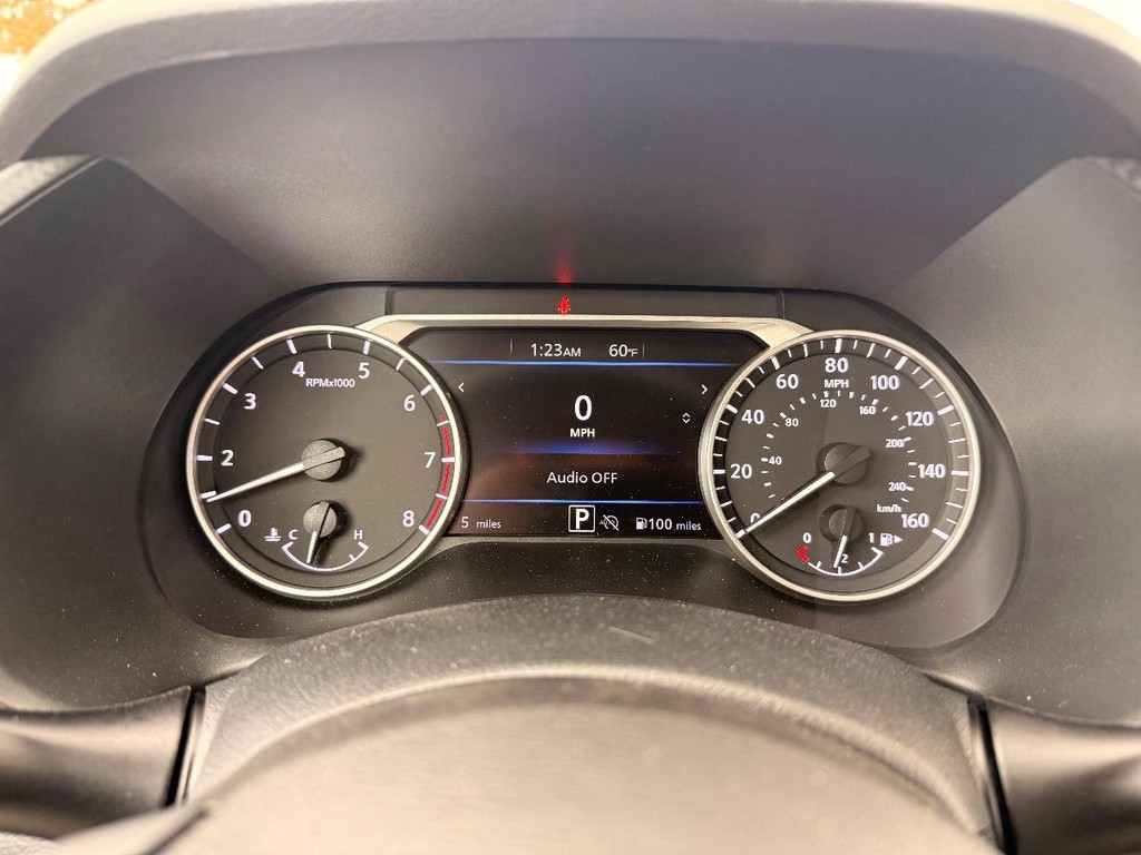 Nissan Sentra Vehicle Full-screen Gallery Image 12