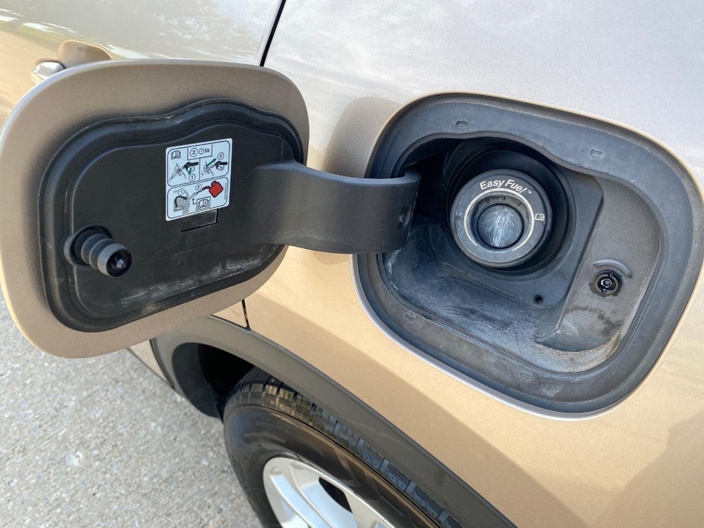 Ford Escape Vehicle Full-screen Gallery Image 14