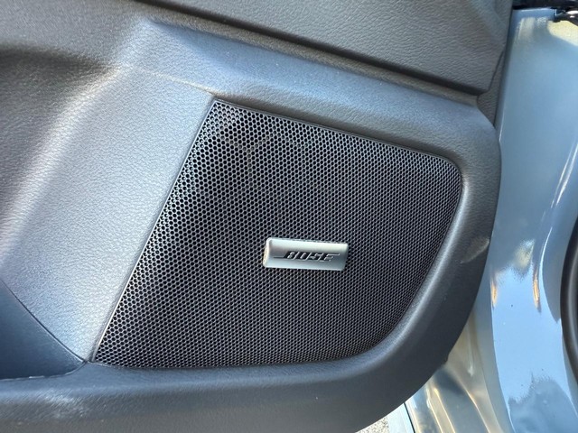 Nissan Sentra Vehicle Full-screen Gallery Image 09