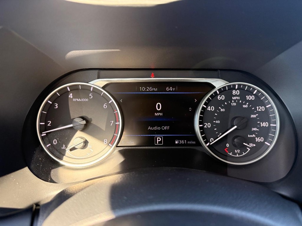 Nissan Sentra Vehicle Full-screen Gallery Image 13