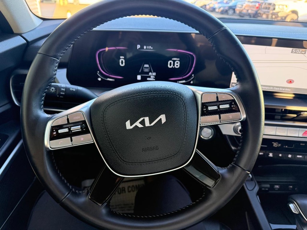 Kia Telluride Vehicle Full-screen Gallery Image 03