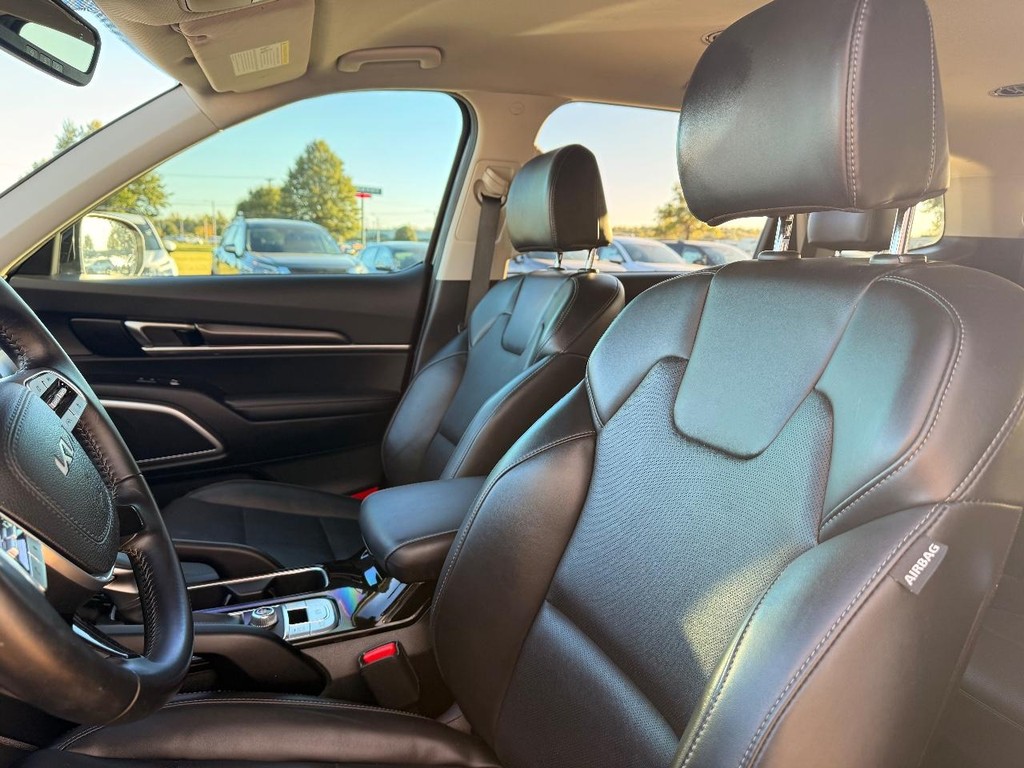 Kia Telluride Vehicle Full-screen Gallery Image 13