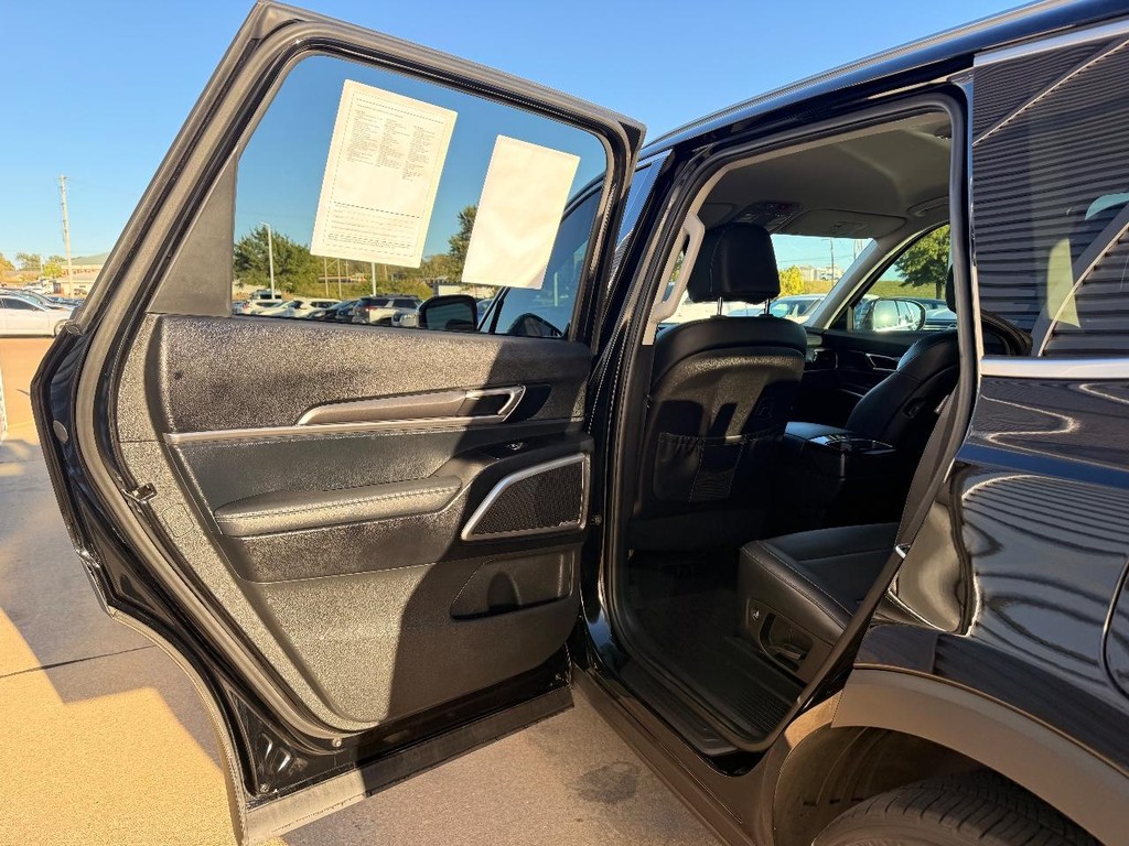 Kia Telluride Vehicle Full-screen Gallery Image 17