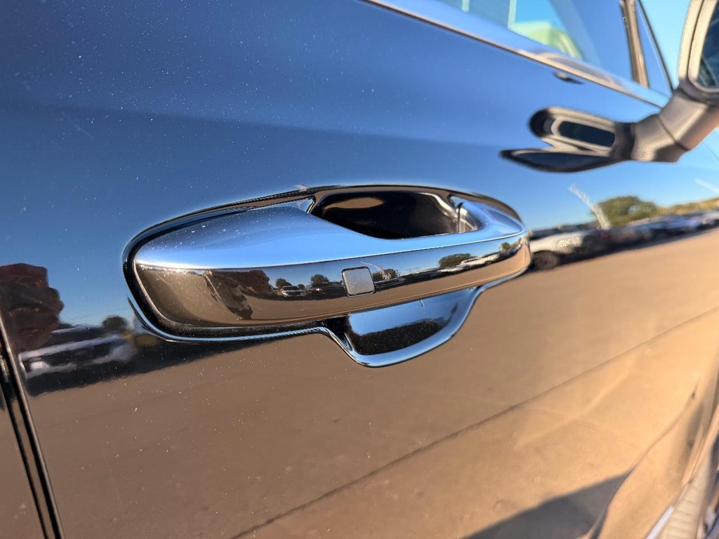 Kia Telluride Vehicle Full-screen Gallery Image 23