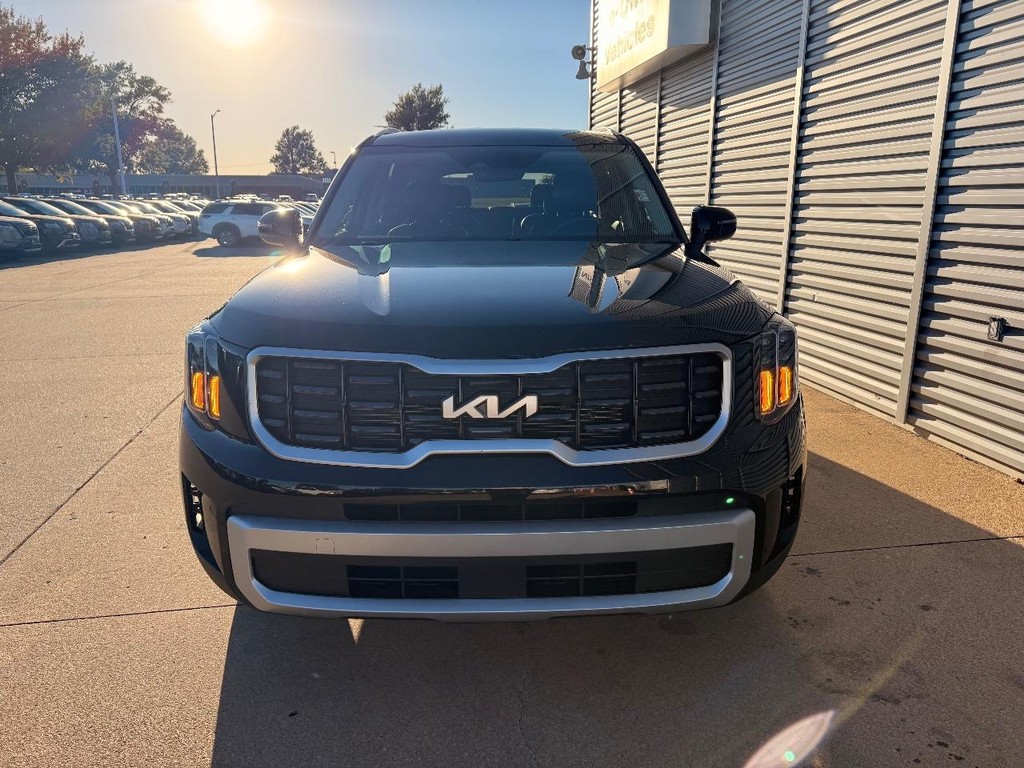 Kia Telluride Vehicle Full-screen Gallery Image 25