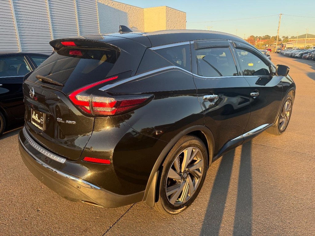 Nissan Murano Vehicle Full-screen Gallery Image 26