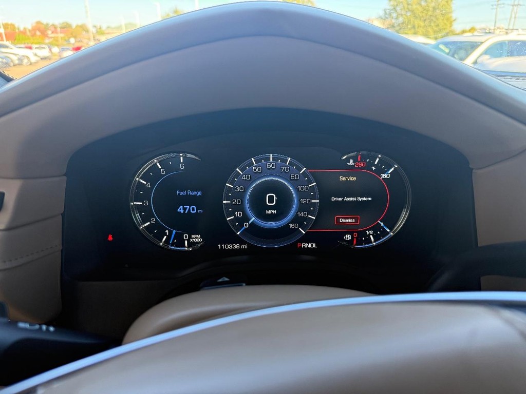 Cadillac Escalade Vehicle Full-screen Gallery Image 10