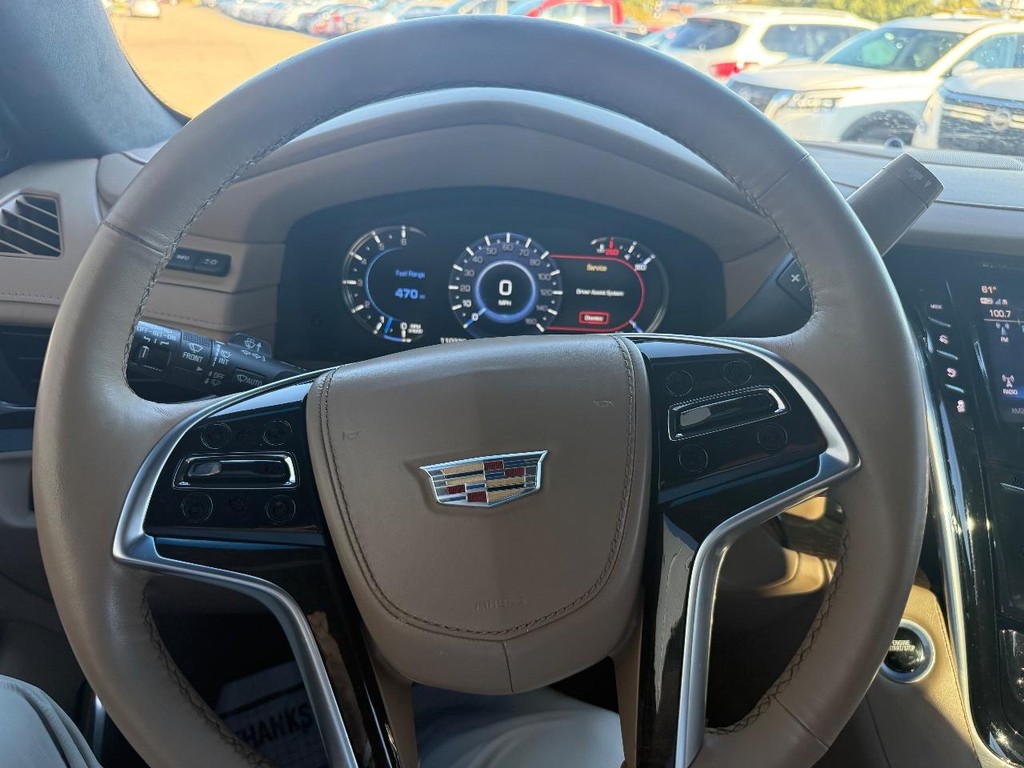 Cadillac Escalade Vehicle Full-screen Gallery Image 11