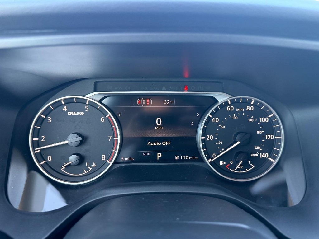 Nissan Rogue Vehicle Full-screen Gallery Image 16