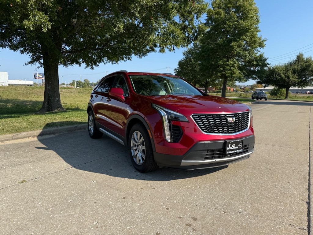 Cadillac XT4 Vehicle Full-screen Gallery Image 05