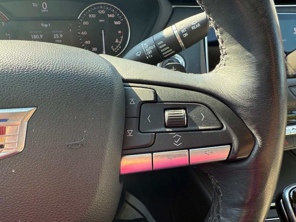 Cadillac XT4 Vehicle Full-screen Gallery Image 20