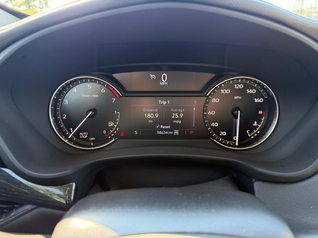 Cadillac XT4 Vehicle Full-screen Gallery Image 21