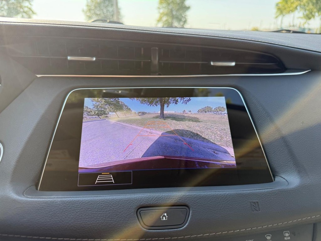 Cadillac XT4 Vehicle Full-screen Gallery Image 23