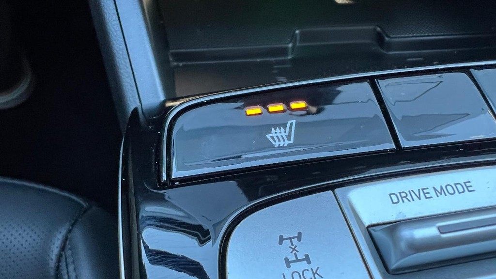 Hyundai Tucson Hybrid Vehicle Full-screen Gallery Image 30