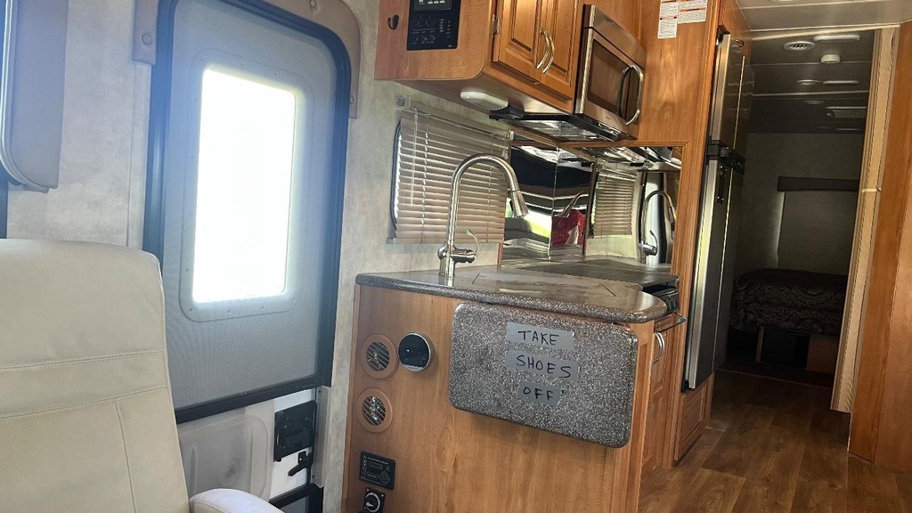 Nexus Ghost Vehicle Full-screen Gallery Image 24