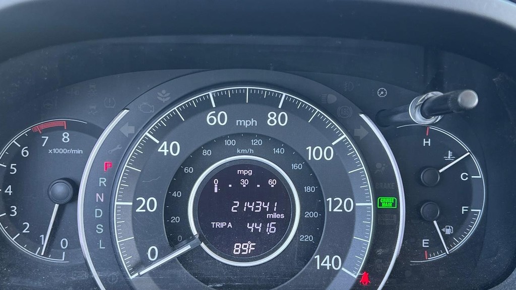 Honda CR-V Vehicle Full-screen Gallery Image 03