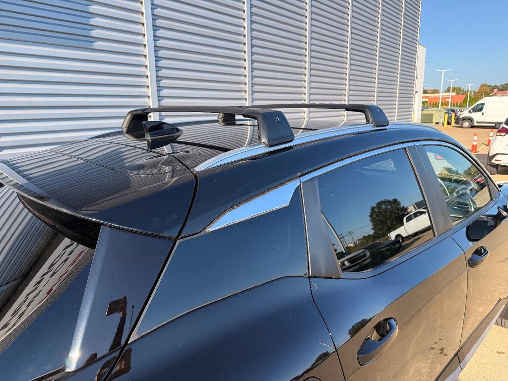 Nissan Kicks Vehicle Full-screen Gallery Image 05