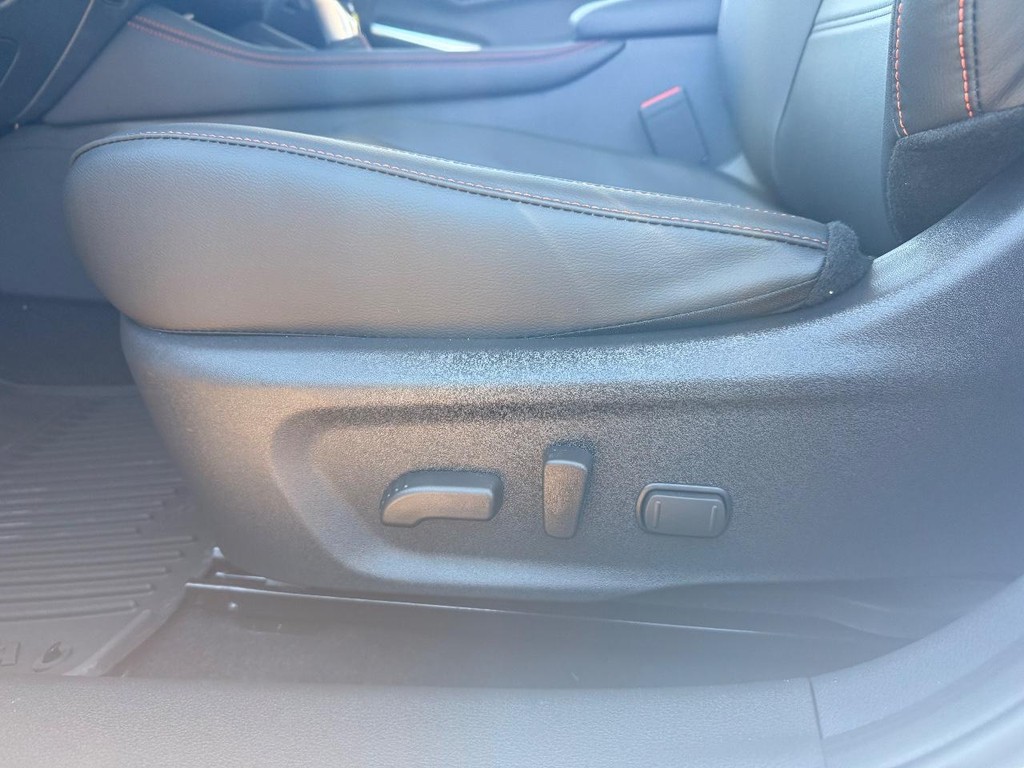 Nissan Sentra Vehicle Full-screen Gallery Image 14